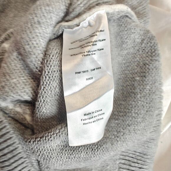 Motherhood Maternity Christmas Sweater Size S Polar Bear & Cub Gray Crewneck - Picture 6 of 7